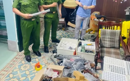 Bắt quả tang đối tượng đang giao dịch nhiều linh kiện lắp ráp súng tự chế