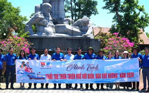 Tuổi trẻ Thừa Thiên Huế hoàn thành hành trình với Biển đảo quê hương