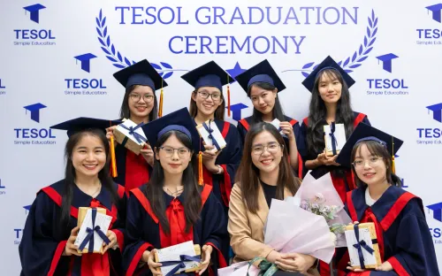 Học TESOL với đội ngũ giáo viên 12 thạc sĩ tại TESOL Simple Education