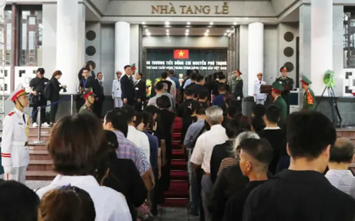 Hàng vạn người dân thành kính vào viếng Tổng Bí thư Nguyễn Phú Trọng