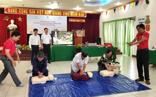 Tập huấn sơ cấp cứu tại chỗ cho công nhân