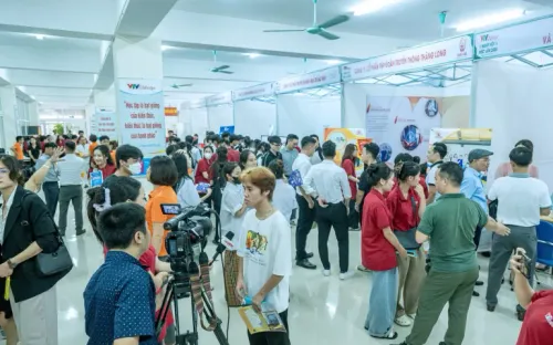 Gần 40 cơ quan báo chí, truyền thông và doanh nghiệp tham dự Ngày hội việc làm VTV College 2024