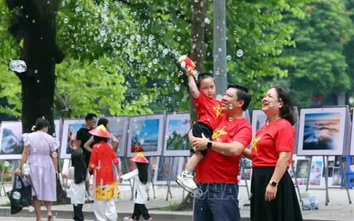 Ý kiến trái chiều quanh đề xuất kéo dài kỳ nghỉ lễ Quốc khánh từ 2/9 đến 5/9