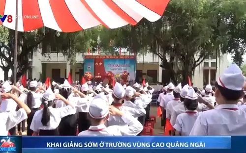 Lễ khai giảng sớm của thầy trò vùng cao Quảng Ngãi