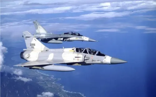 Tiêm kích Đài Loan (Trung Quốc) rơi xuống biển, phi công mất tích