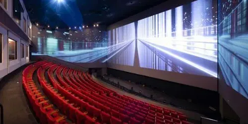 Xem phim một mình trở thành trào lưu mới