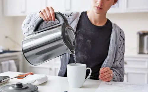 6 sai lầm phổ biến khi sử dụng ấm siêu tốc