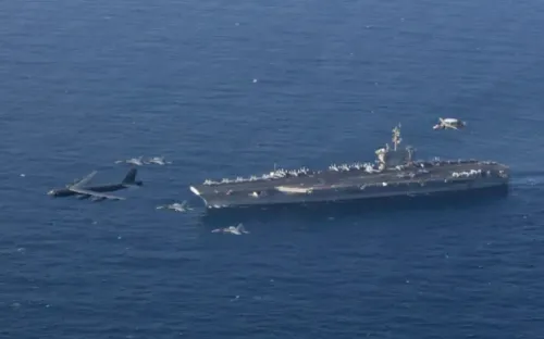 Houthi tấn công tàu hải quân Mỹ