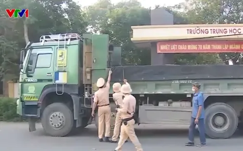 Hà Nội: Buộc xe chở quá tải cắt hạ thùng xe trả về nguyên bản