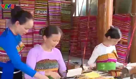 Thanh Hóa bảo tồn nghề dệt thổ cẩm truyền thống gắn với phát triển du lịch