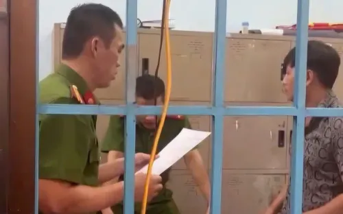 Khởi tố đối tượng làm giả 29 giấy chứng nhận quyền sử dụng đất