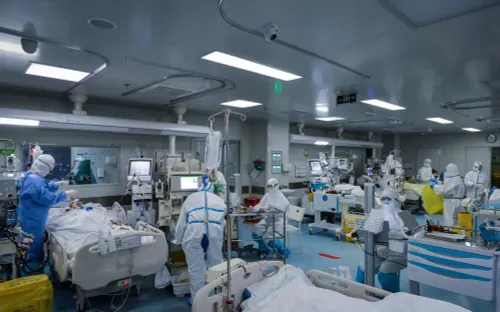 Mỹ 'căng mình' đối phó nguy cơ dịch chồng dịch do các loại virus lây lan mạnh