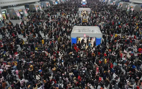 Tết Nguyên đán thúc đẩy các ngành dịch vụ Trung Quốc