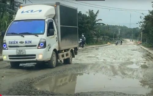 Quảng Nam: Quốc lộ thi công ỳ ạch, người dân bức xúc