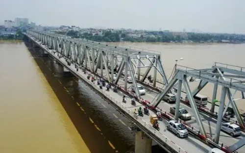 Phương tiện ô tô được cấp phù hiệu có thể di chuyển 2 chiều qua cầu Chương Dương