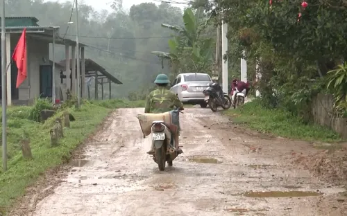 Quảng Bình: Đường liên xã xuống cấp nghiêm trọng