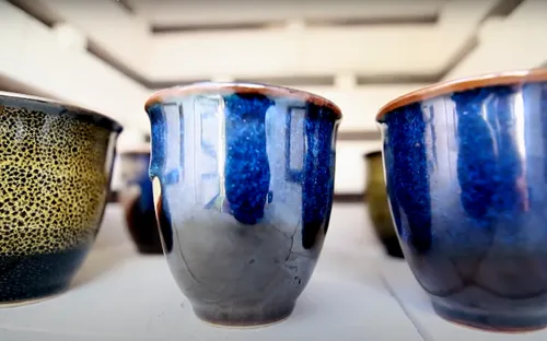 Độc đáo gốm sứ mạ bạc