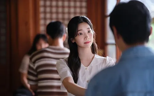 "Cô gái năm ấy chúng ta cùng theo đuổi" trở lại với phiên bản Hàn