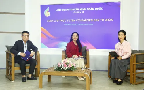 Giao lưu trực tuyến với đại diện Ban tổ chức LHTHTQ lần thứ 42