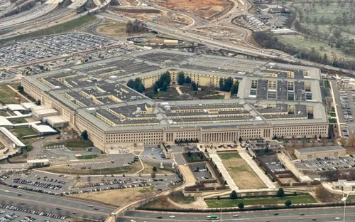 Lầu Năm Góc cắt giảm 60.000 việc làm dân sự
