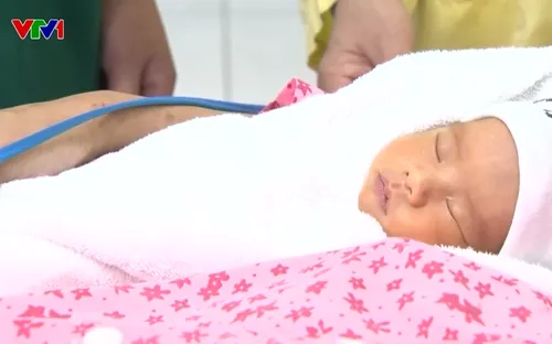 Phép màu của tình mẫu tử: Sản phụ chấn thương sọ não hồi sinh sau 70 ngày hôn mê