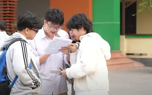 Hơn 200.000 học sinh Hà Nội hoàn thành 'thi thử' tốt nghiệp THPT 2025