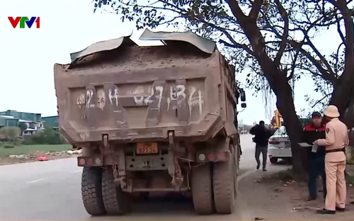 Hà Nội phạt gần 1 tỷ đồng hơn 100 xe chở quá tải ở ngoại thành từ 1/3