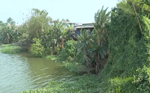 Nguy cơ sạt lở sông bà Rén ở Quảng Nam