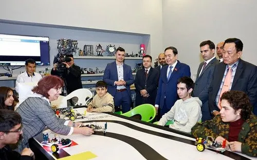 Chủ tịch Quốc hội đánh giá cao mô hình Trung tâm sáng tạo TUMO của Armenia