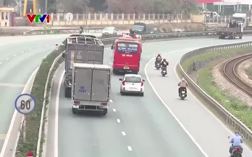 Chưa rà soát xong bất cập biển báo, đèn giao thông