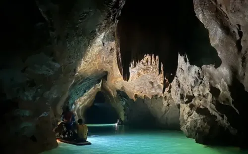 Phong Nha - Kẻ Bàng là điểm đến hàng đầu cho du lịch mạo hiểm