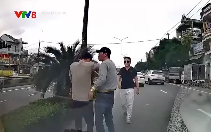 Bạo lực sau va chạm giao thông - Hành vi đáng lên án!