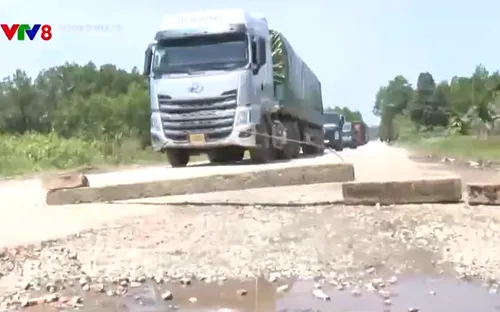 TP Huế: Người dân bức xúc khi đường xuống cấp ngày càng nghiêm trọng