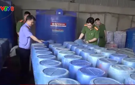 Nghệ An khởi tố 4 đối tượng sản xuất 3.500 tấn giá đỗ ngâm hóa chất