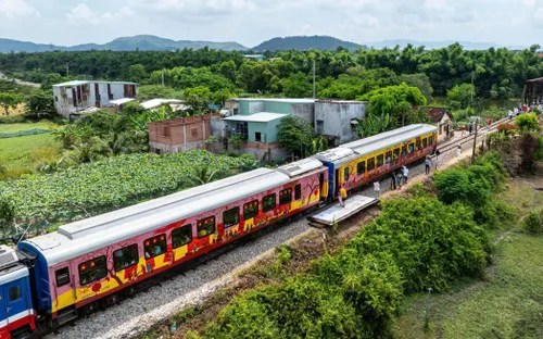 Trải nghiệm "Hành trình văn hóa đất Võ" bằng đường sắt.