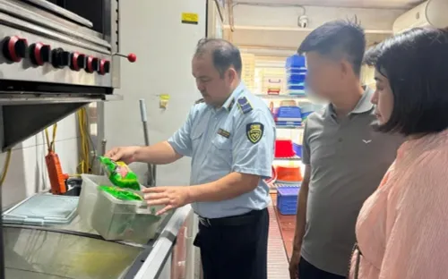 Kiểm tra quán Lòng Chát tại Hà Nội