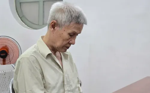 Thầy dạy đàn xâm hại bé gái lĩnh 7 năm 6 tháng tù