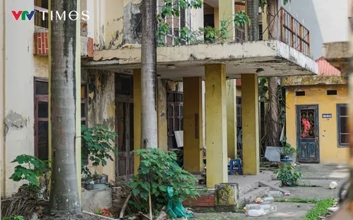 Hơn 1km, 5 trụ sở công bỏ hoang trên phố Tô Hiệu (Hà Đông)