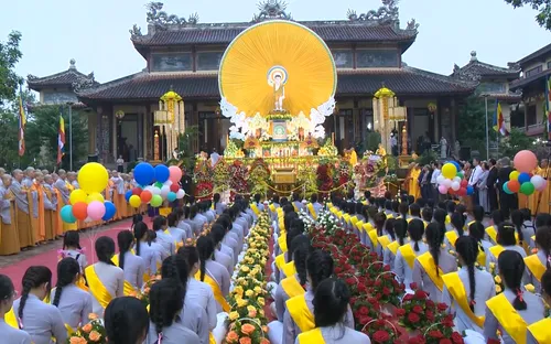 Nhiều hoạt động ý nghĩa nhân Đại Lễ Phật đản tại Huế