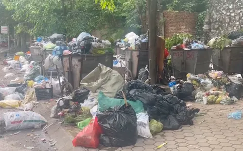 Thanh Hóa oằn mình trước gánh nặng rác thải