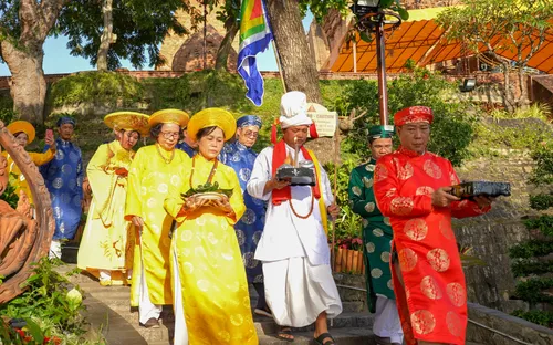 Khánh Hòa rộn ràng mùa lễ hội.