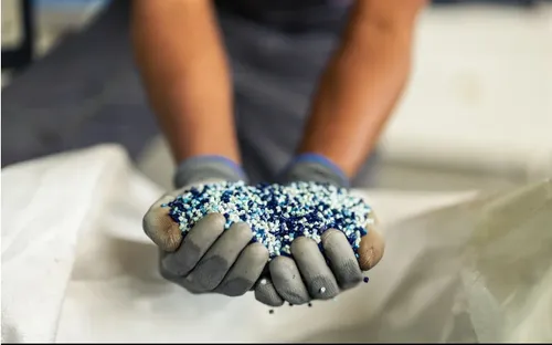 Trung Quốc áp thuế chống bán phá giá mặt hàng nhựa