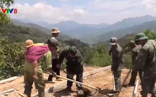 Bà con vùng căn cứ cách mạng vui mừng vì có đường giao thông nông thôn