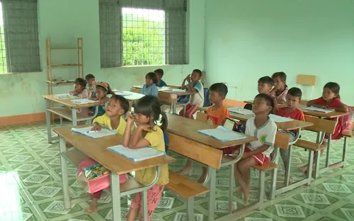 Niềm vui lớn từ chính sách miễn học phí