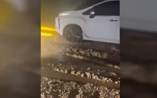 Hà Tĩnh điều tiết giao thông trên tuyến đường Hồ Chí Minh do sạt lở