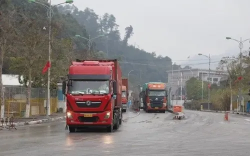 Kéo dài thời gian thông quan tại cửa khẩu Lạng Sơn