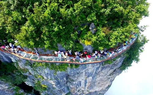 Du lịch mạo hiểm bùng nổ ở Trương Gia Giới