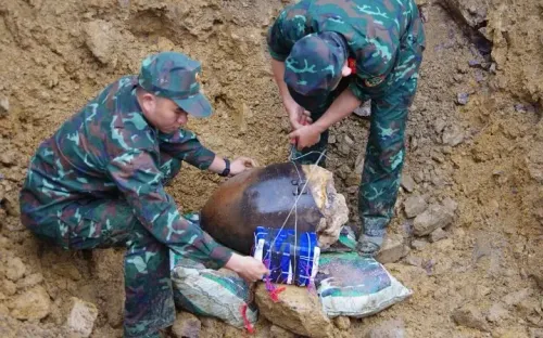 Hủy nổ an toàn 244 vật liệu nổ trục vớt từ lòng sông Đà