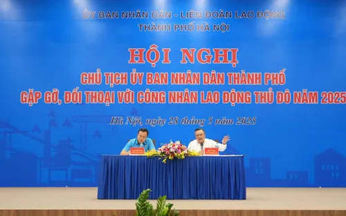 Chủ tịch TP Hà Nội gặp gỡ, đối thoại với công nhân, người lao động Thủ đô