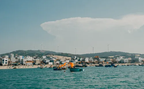 Đón bình minh thơ mộng trên làng chài Nhơn Lý